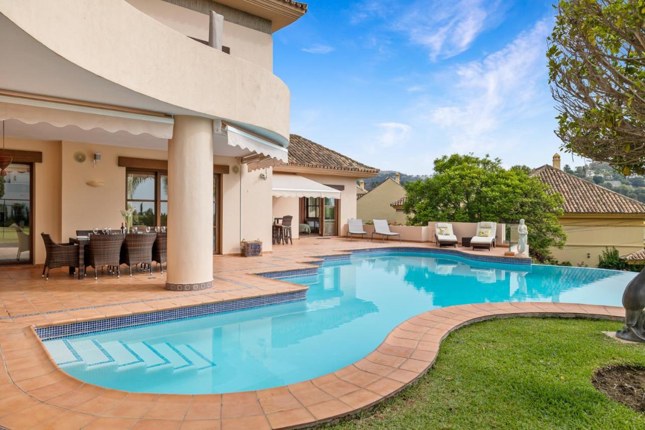 Luxury Villa Robledal By Mabiente - Views Of The Sea And The Golf Course Марбеля Екстериор снимка